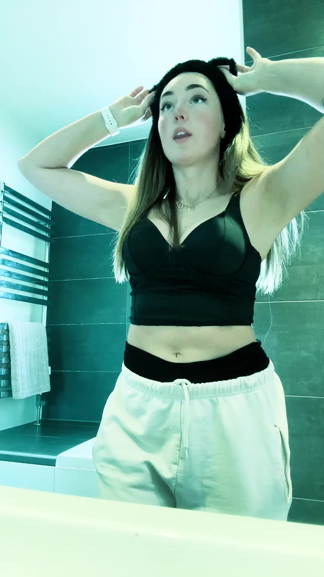 @xAlisonTx