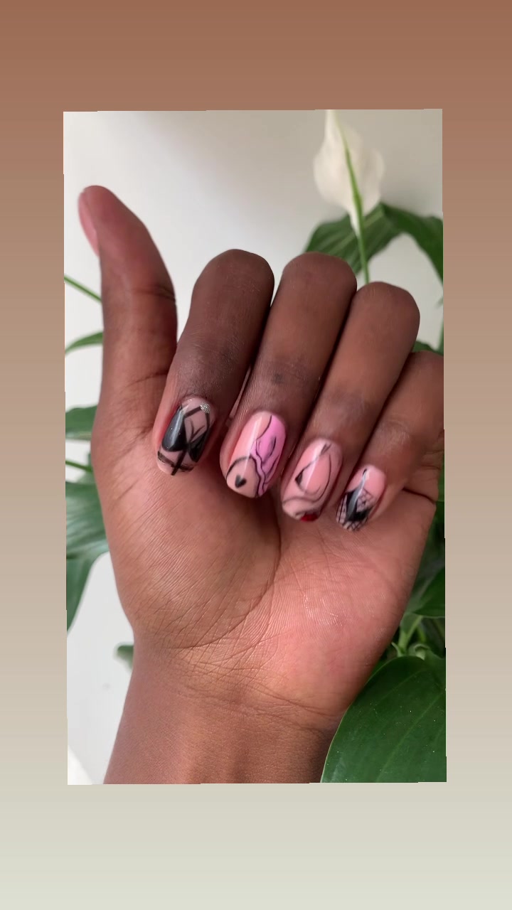 @Memyselfandnails1