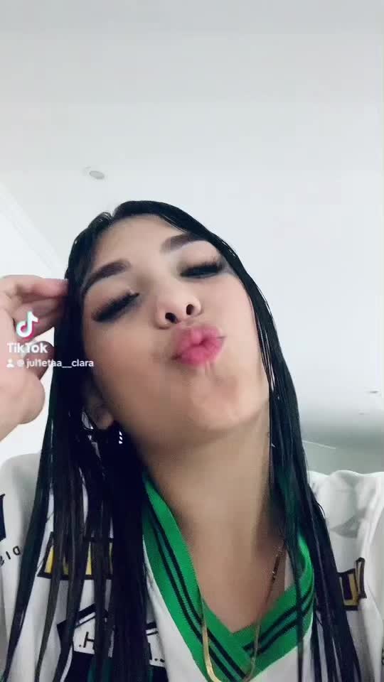 @JULI CLARA