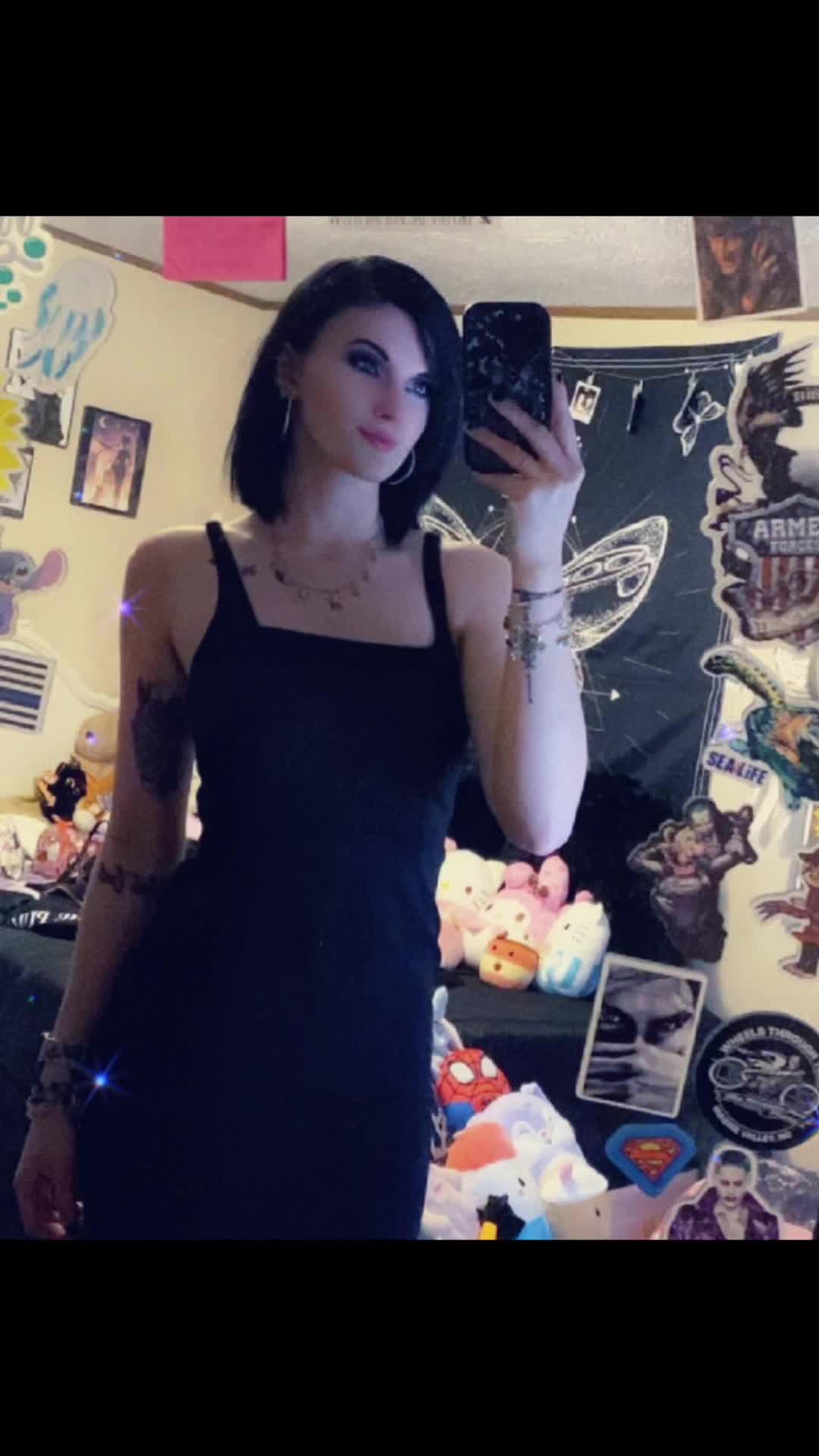@Blakely 🖤⛓️🏴&zwj;☠️
