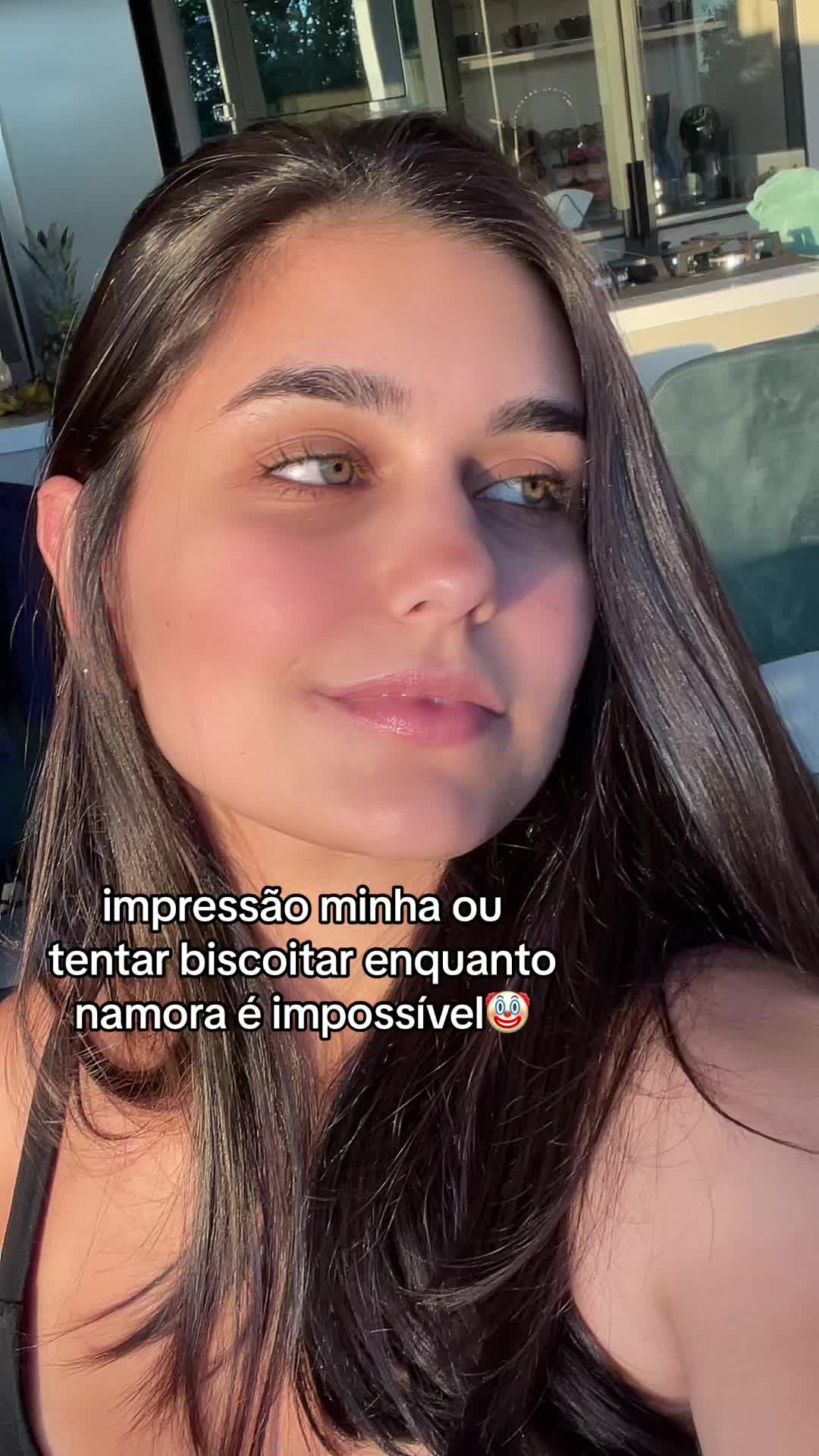 @thaissagelinger