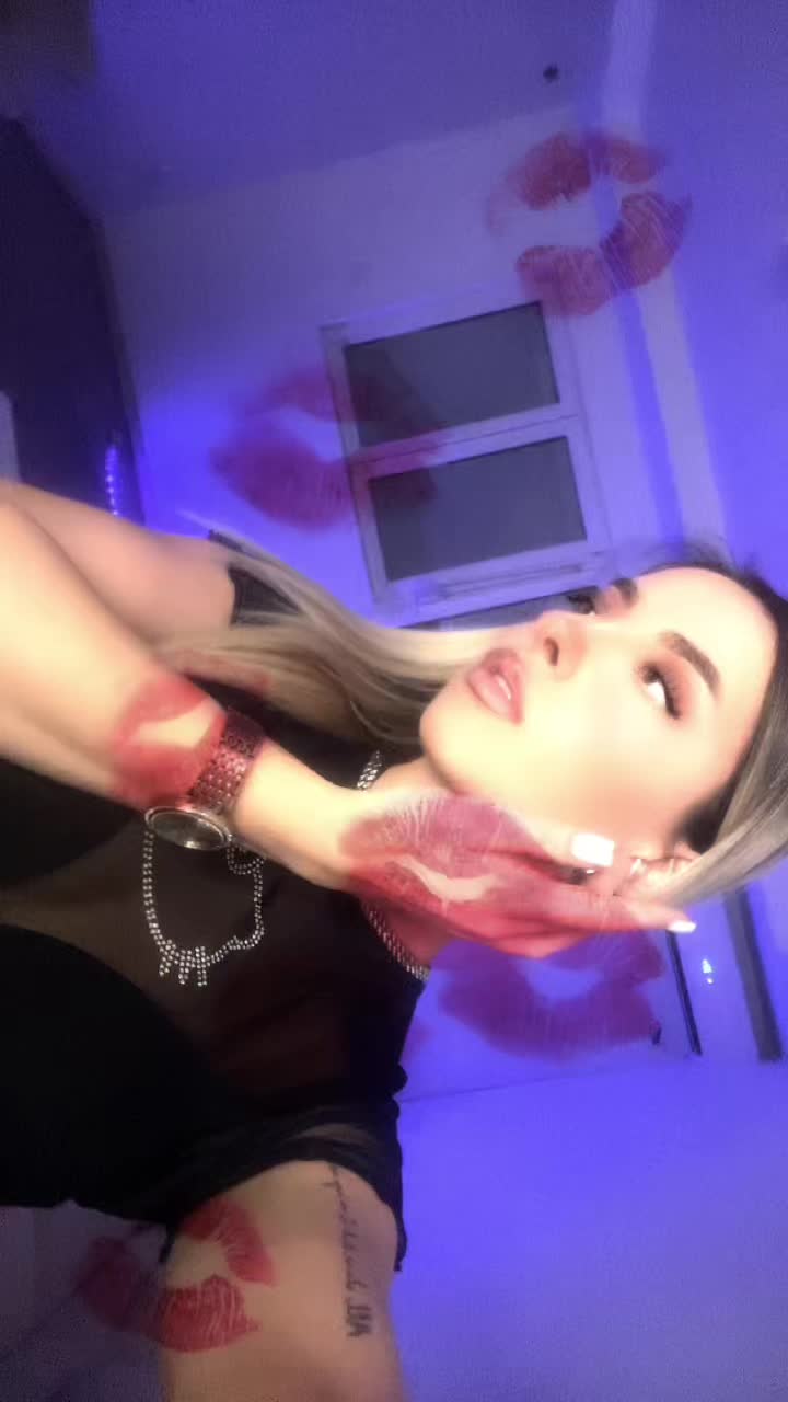 @andjela