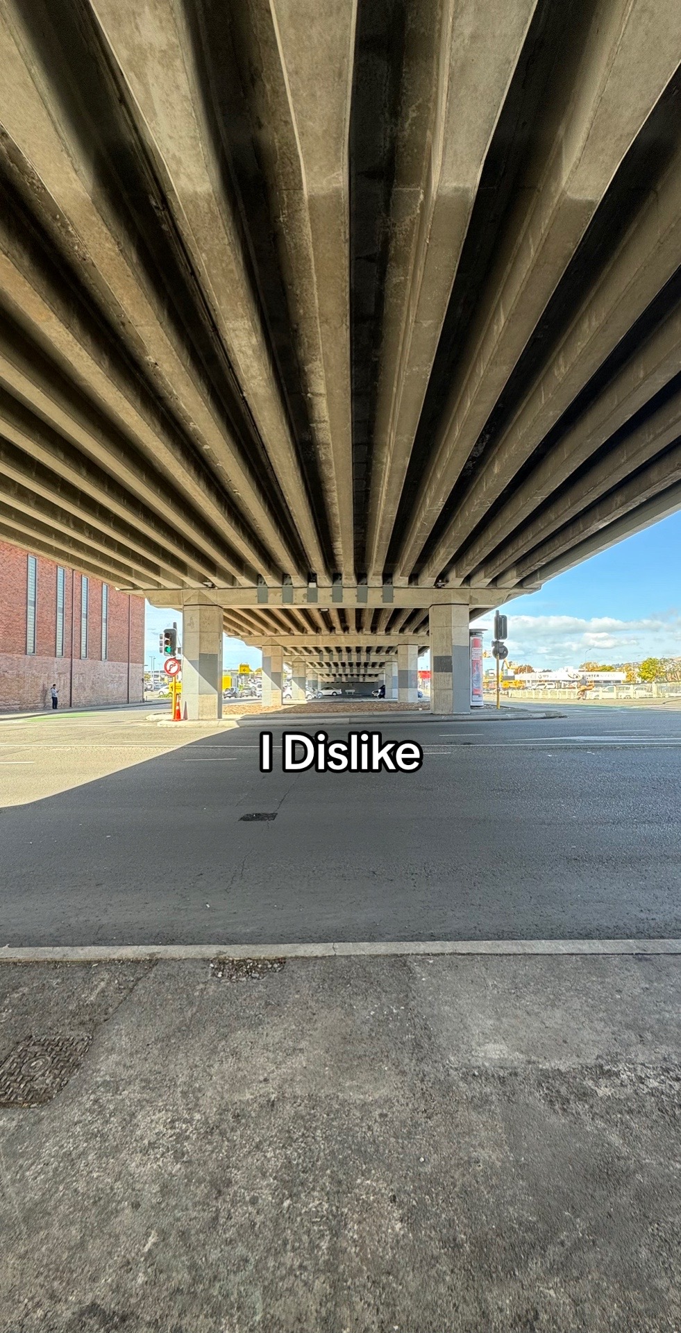 @ᗩᑌᔕTIᑎ 😎