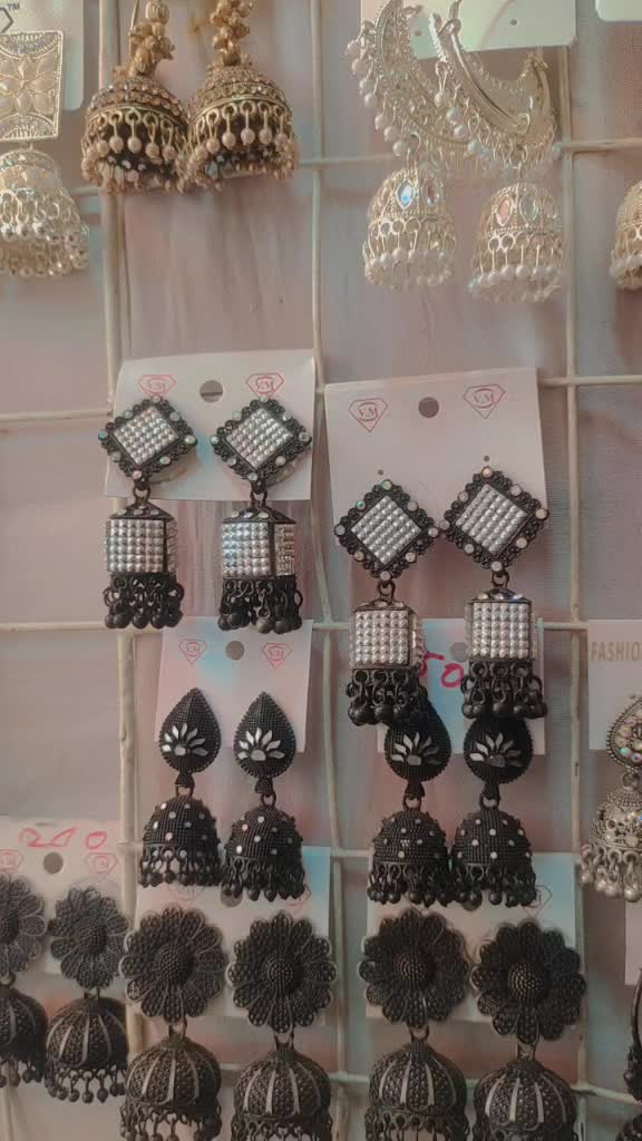 @EARRINGS IN YOUR AREA