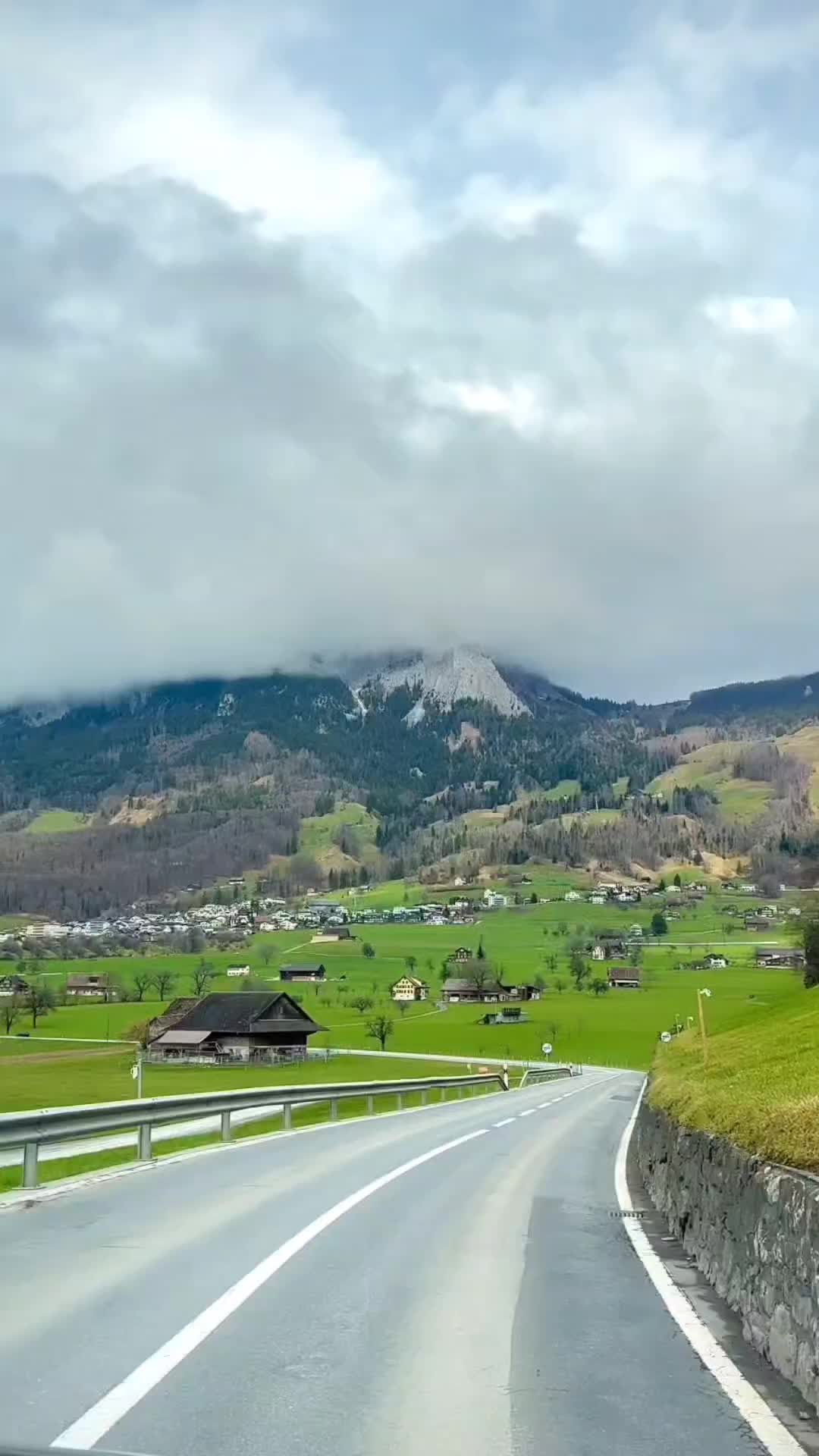 @İsvi&ccedil;redebirturk🇹🇷🇨🇭