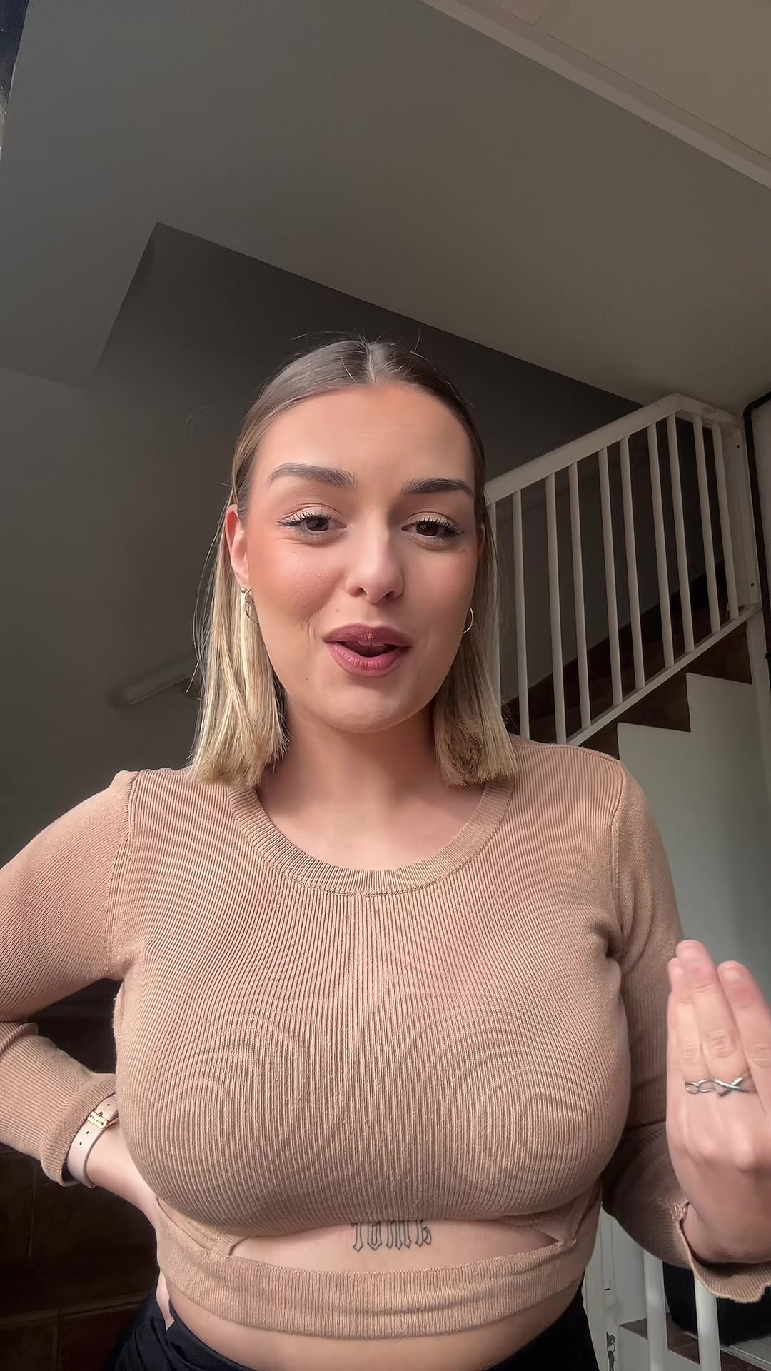 @Ainara