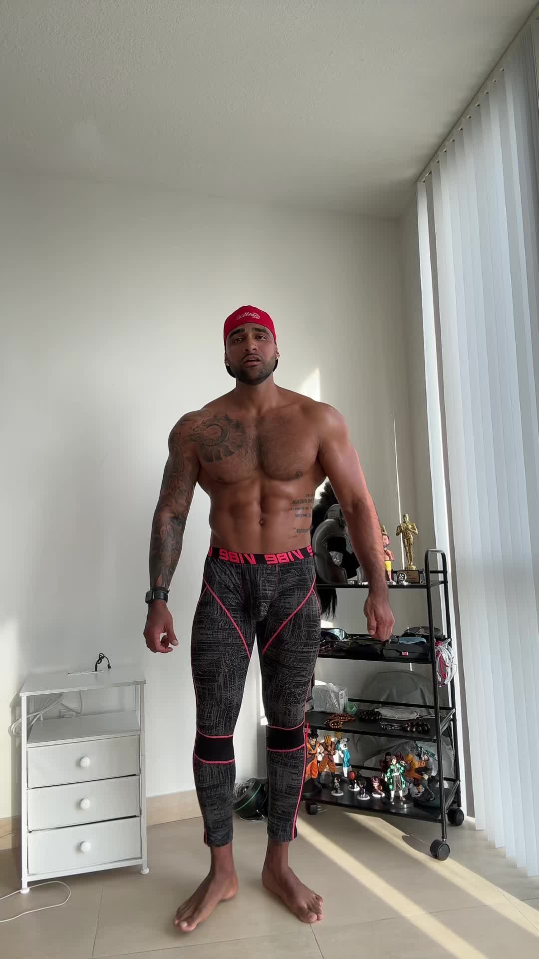 @JohnnyDiezFit