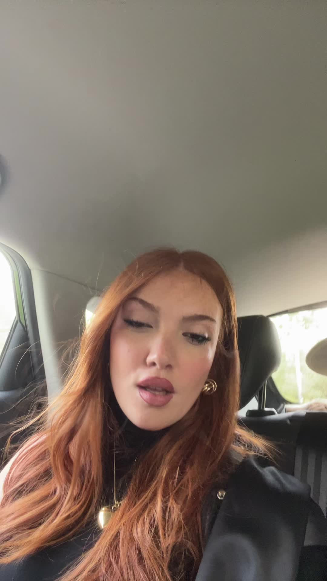 @_corinnepetrellese_
