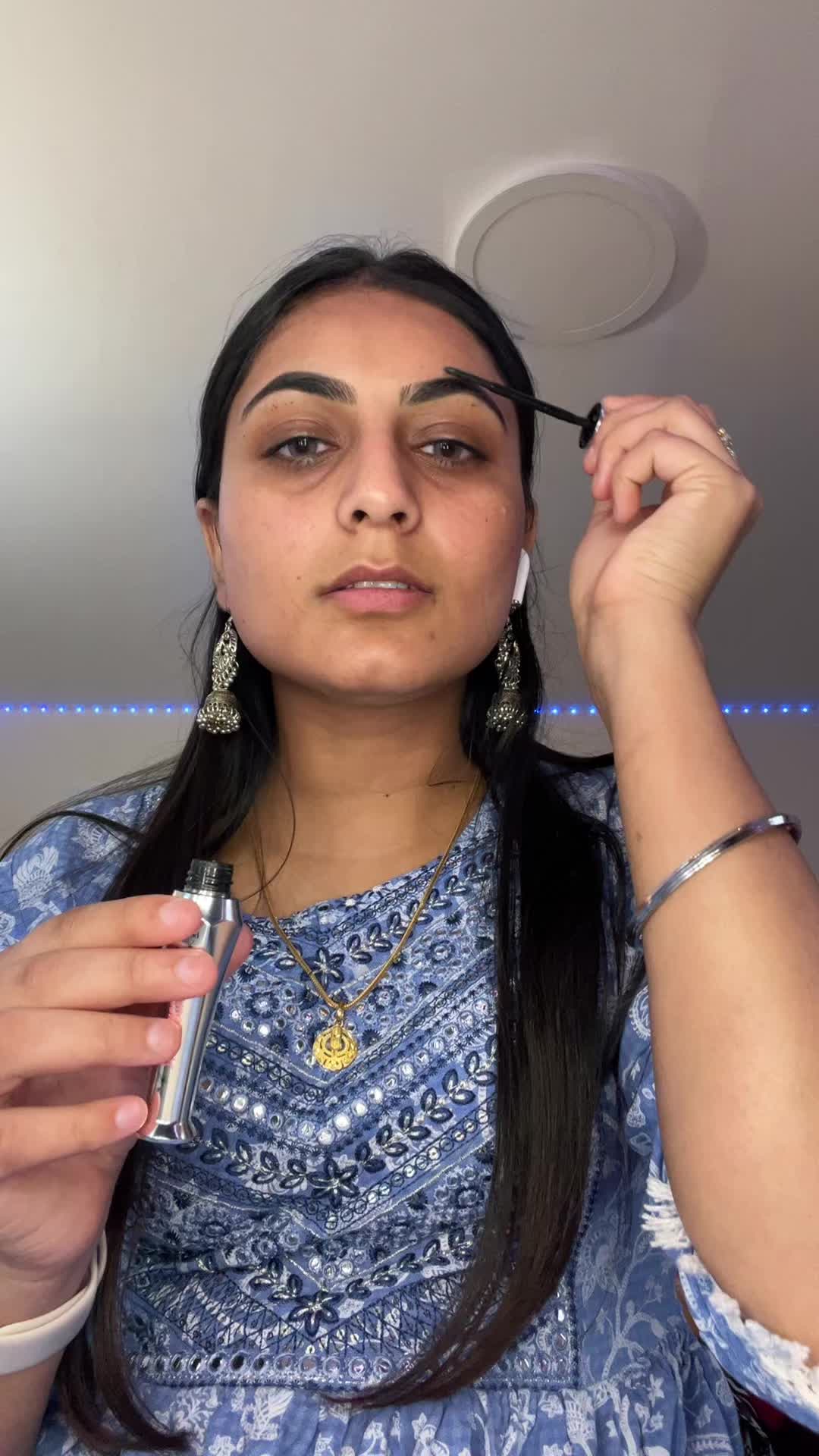 @KOMAL GARHA💕