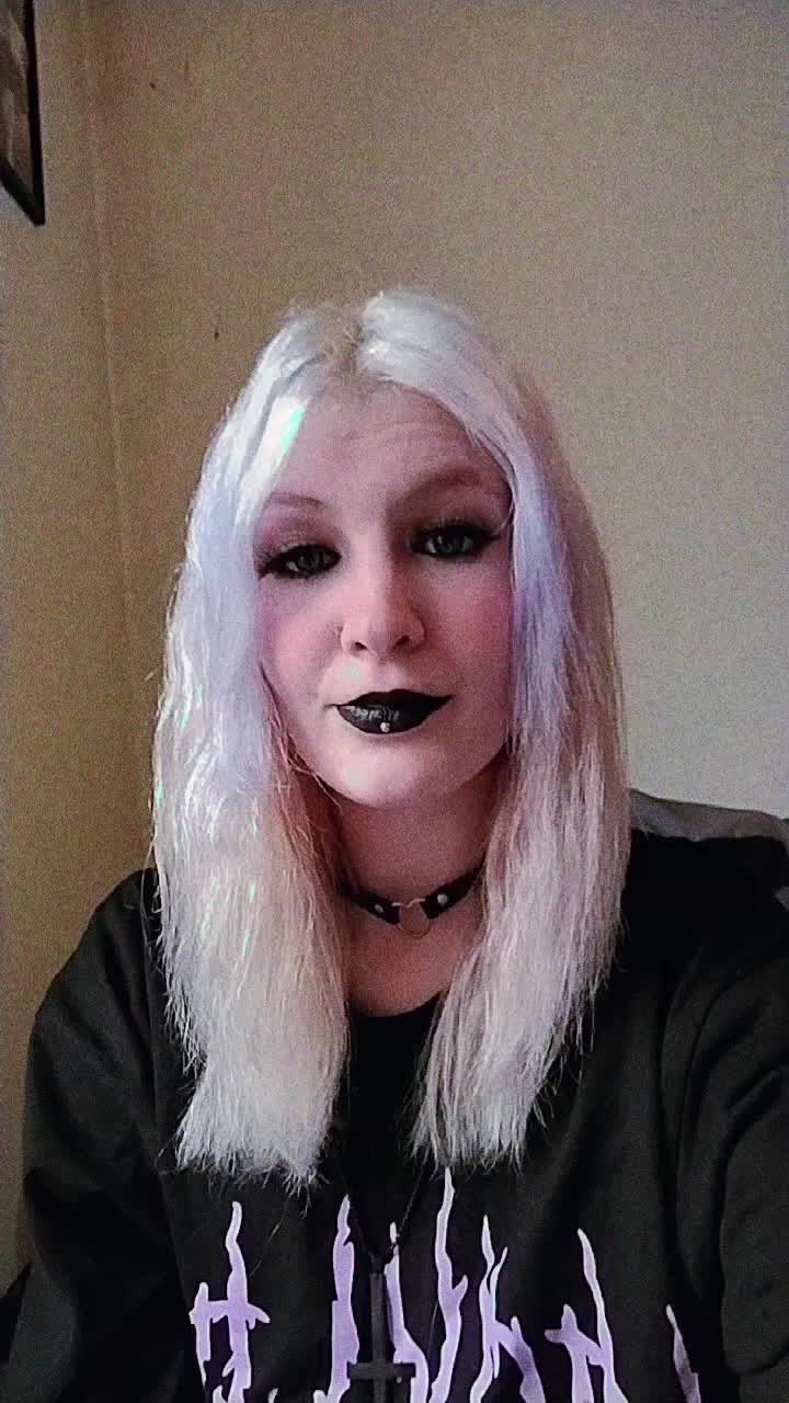 @𝕸𝖎𝖘𝖘𝖉𝖔𝖑𝖑𝖋𝖆𝖈𝖊