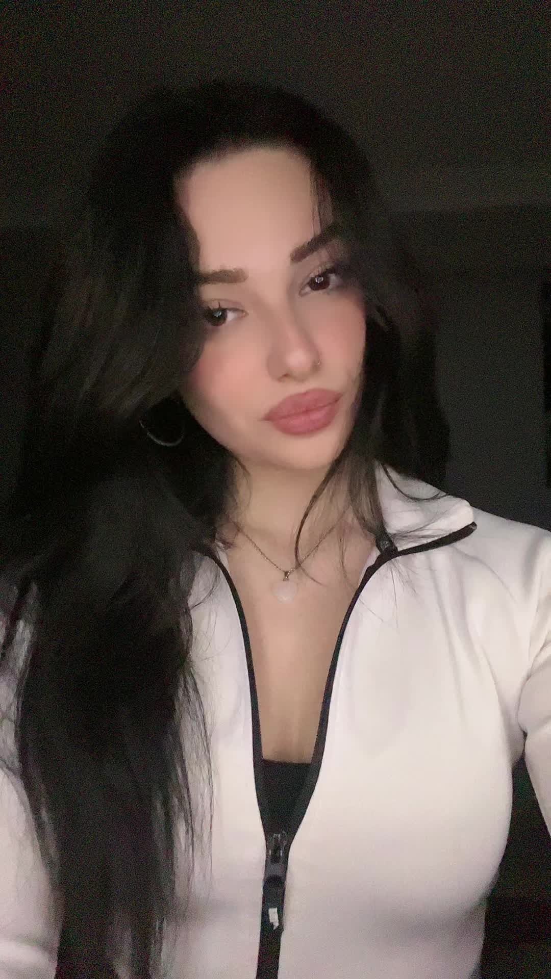 @user9393899393