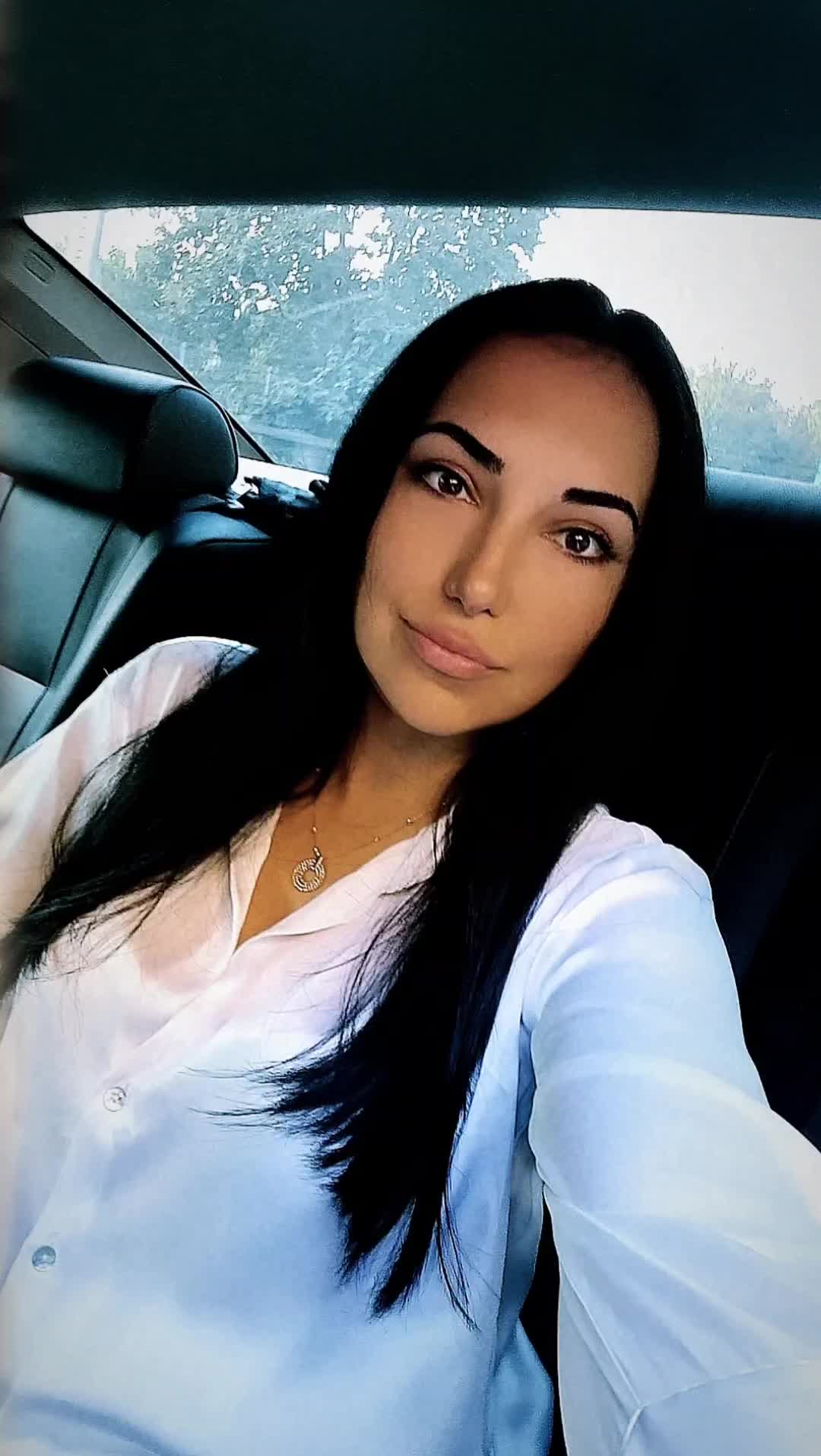 @Majda Međedović Hot