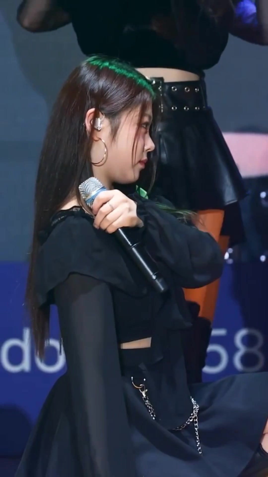 @KpopsNewBest