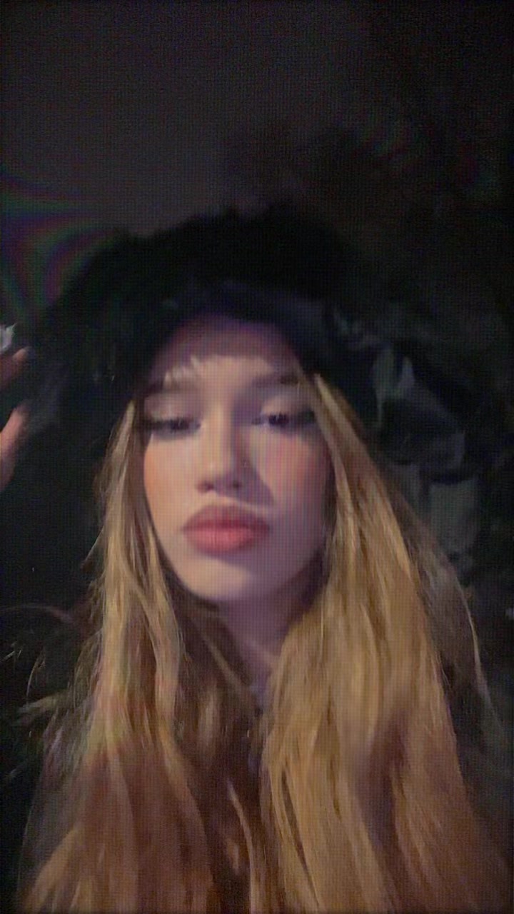 @👻