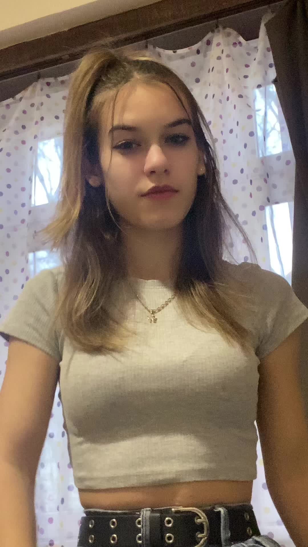 @👸🏽