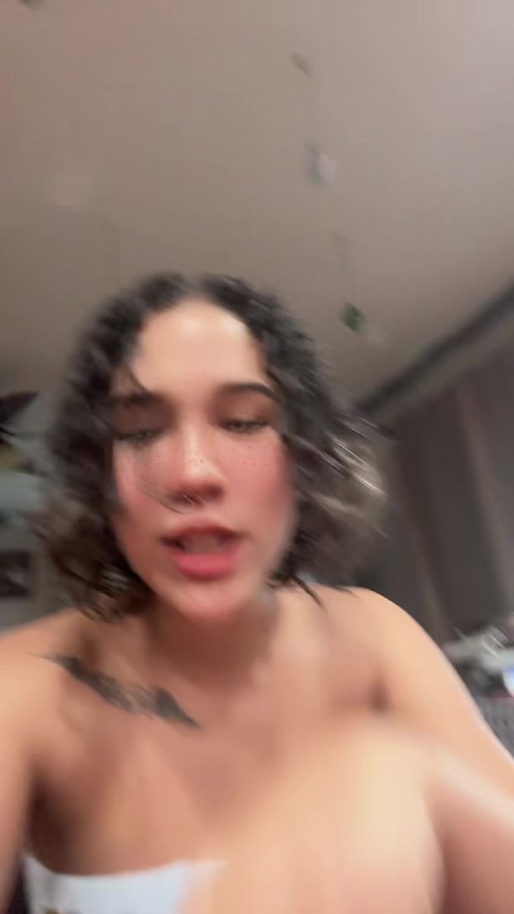 @WozieBaaby 🍒🧸