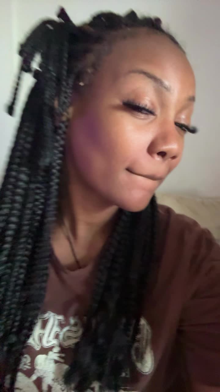 @TheyCallMeYae✨🪽🫧