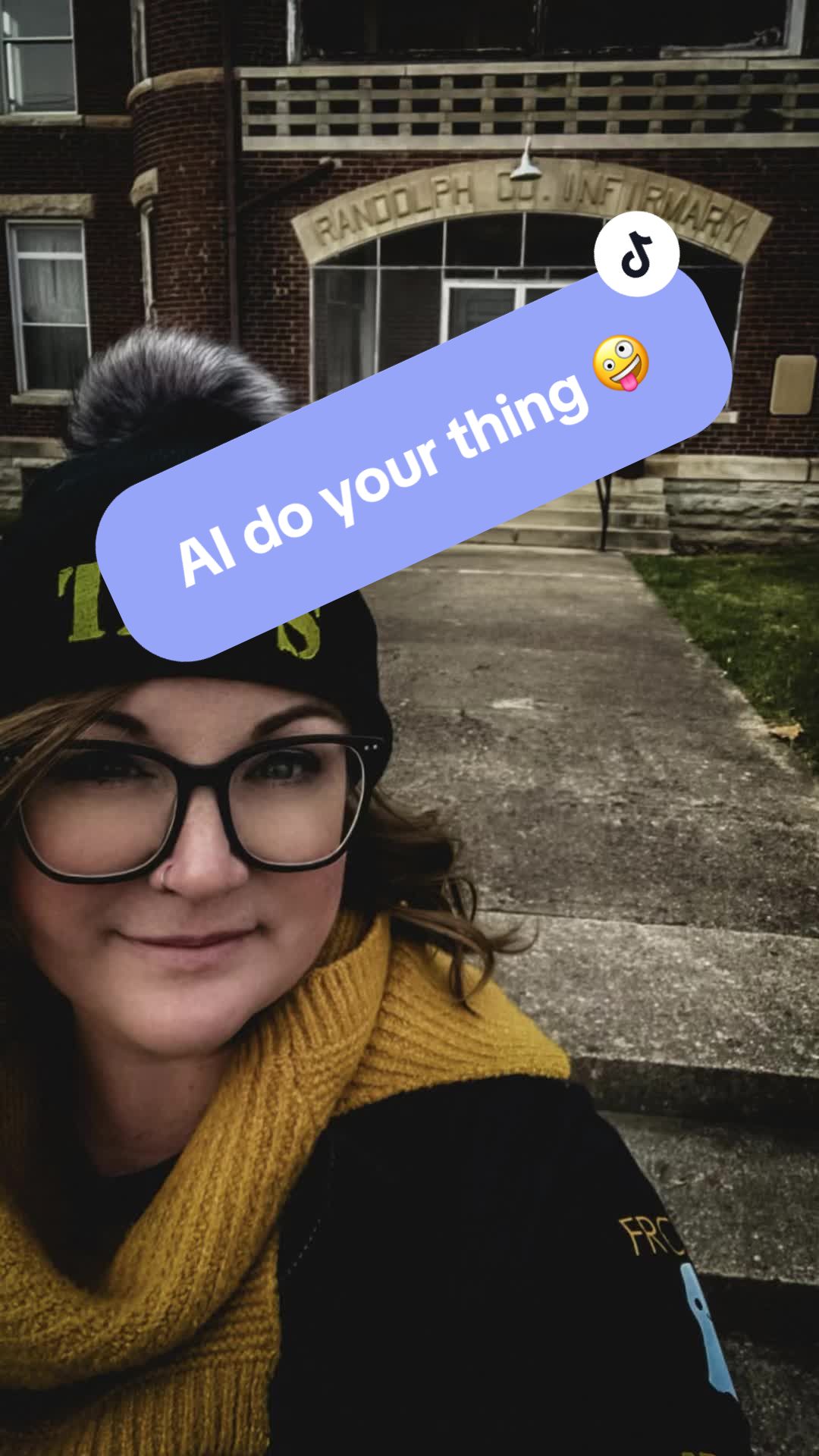 @TheresaHauntsTheMansion