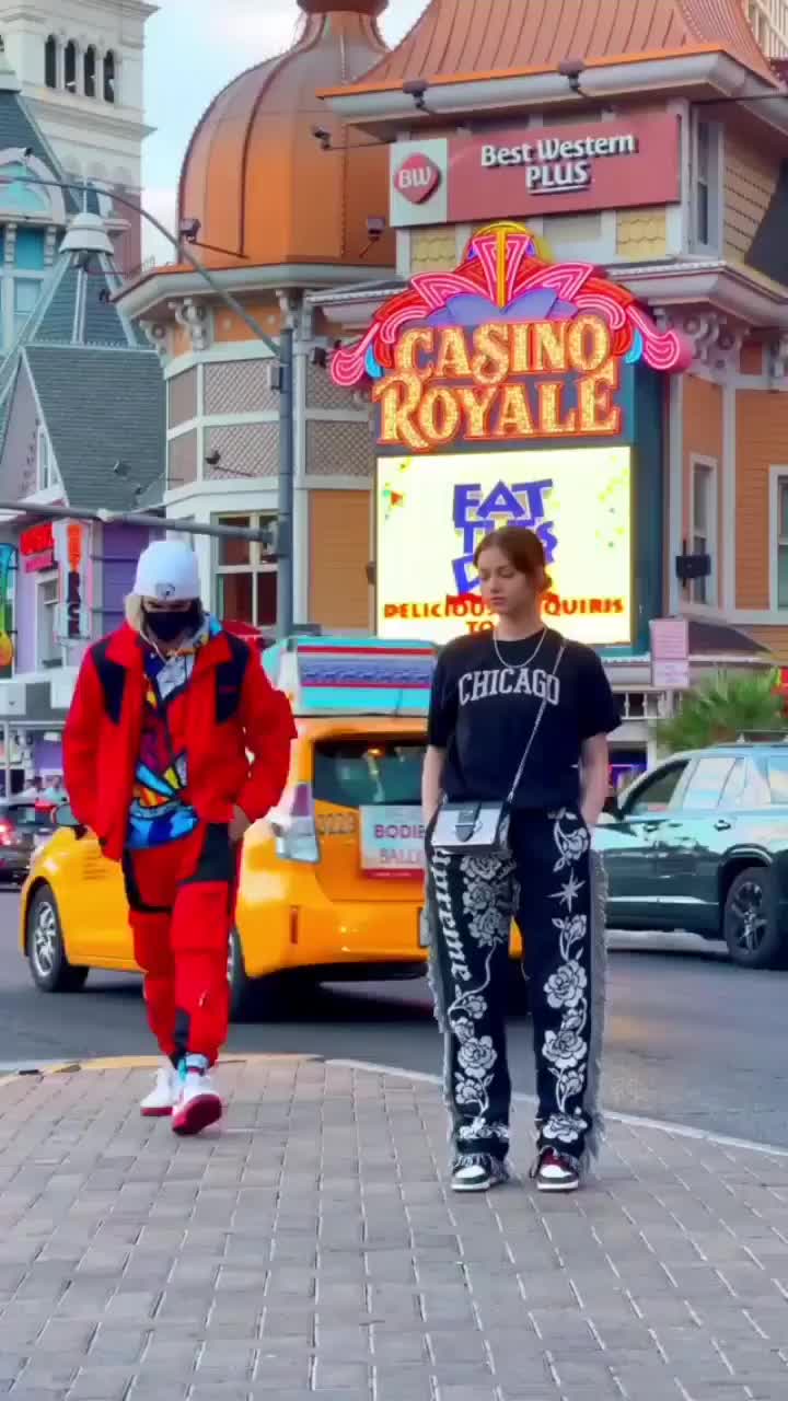 @Shufflone