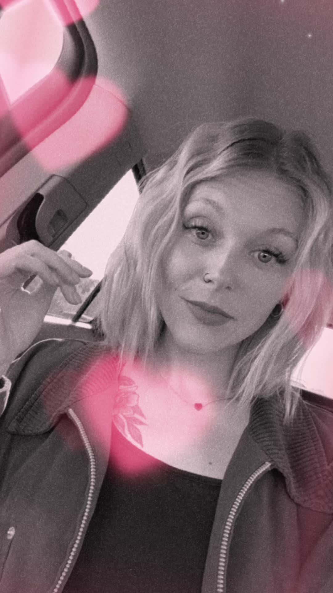 @𝙻𝚒𝚗𝚍𝚜𝚎𝚢