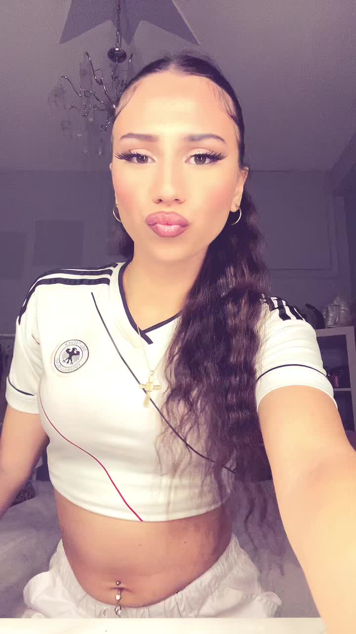 @🍸