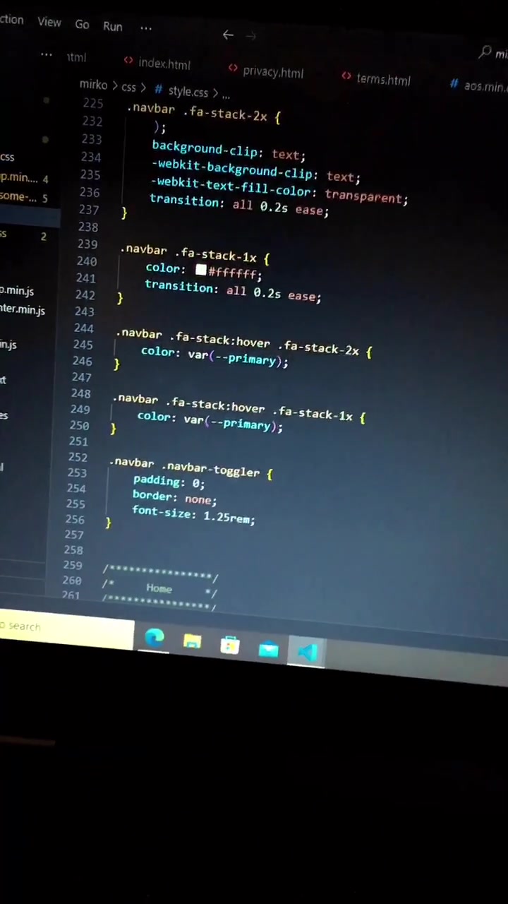 @Zaid Ashfaq | Web & App Dev