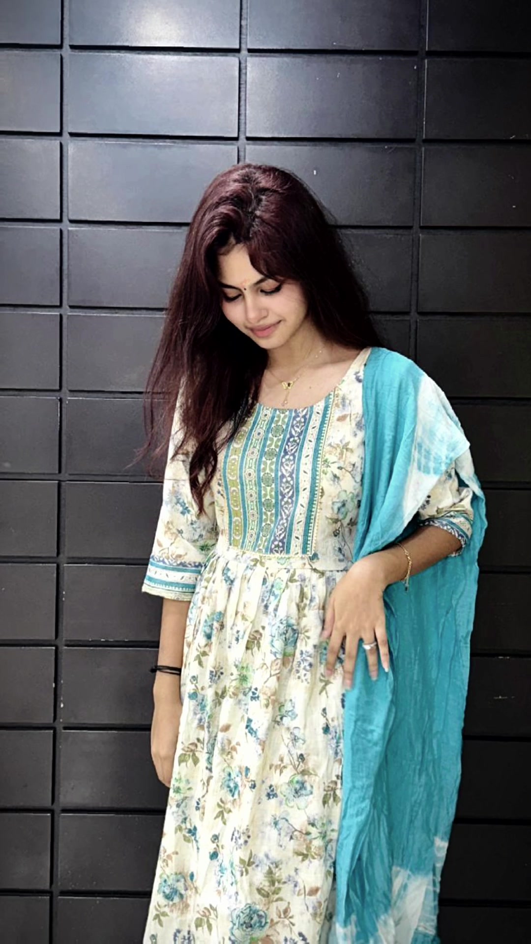 @Madhur🦋