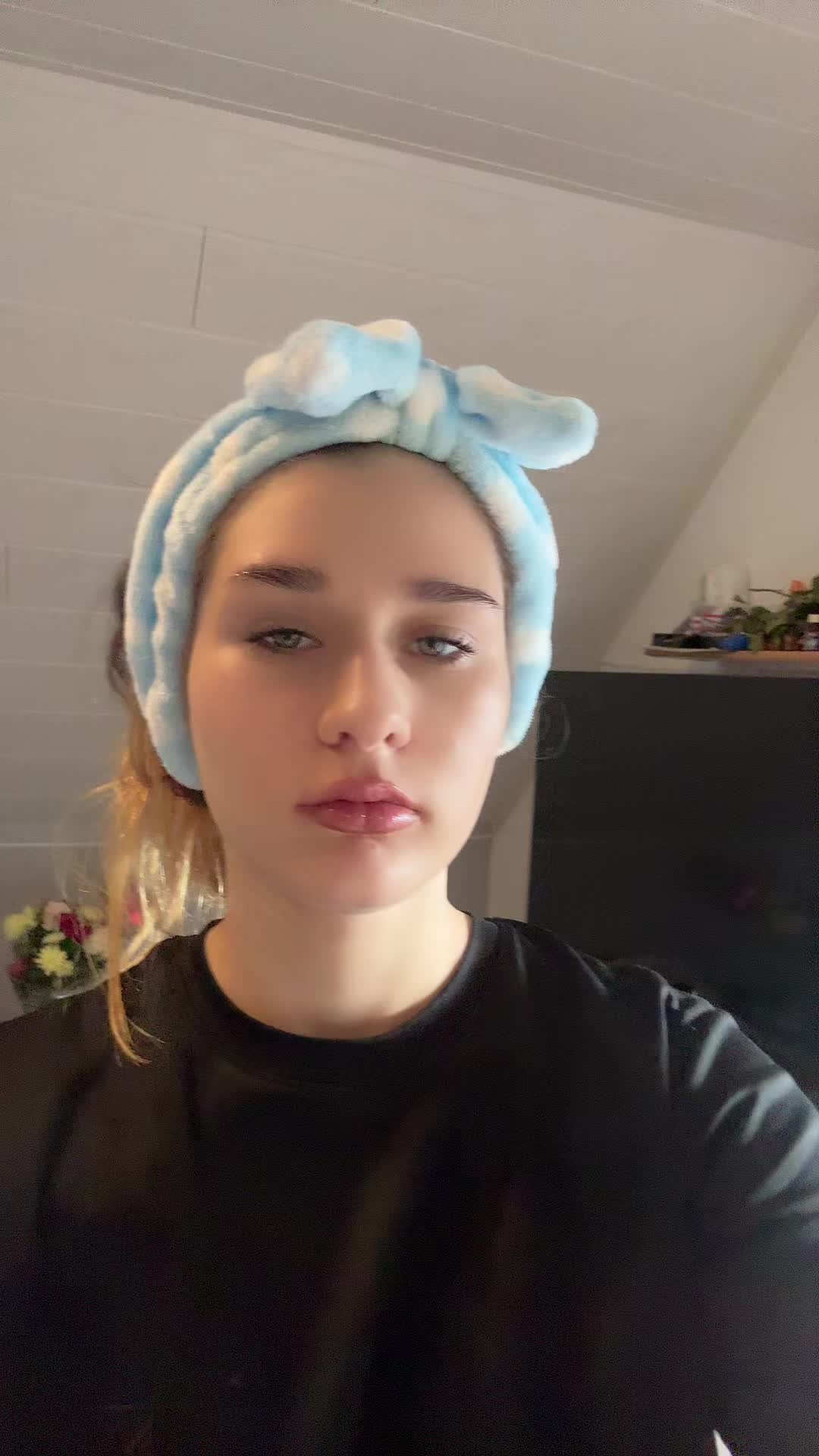 @marie_official