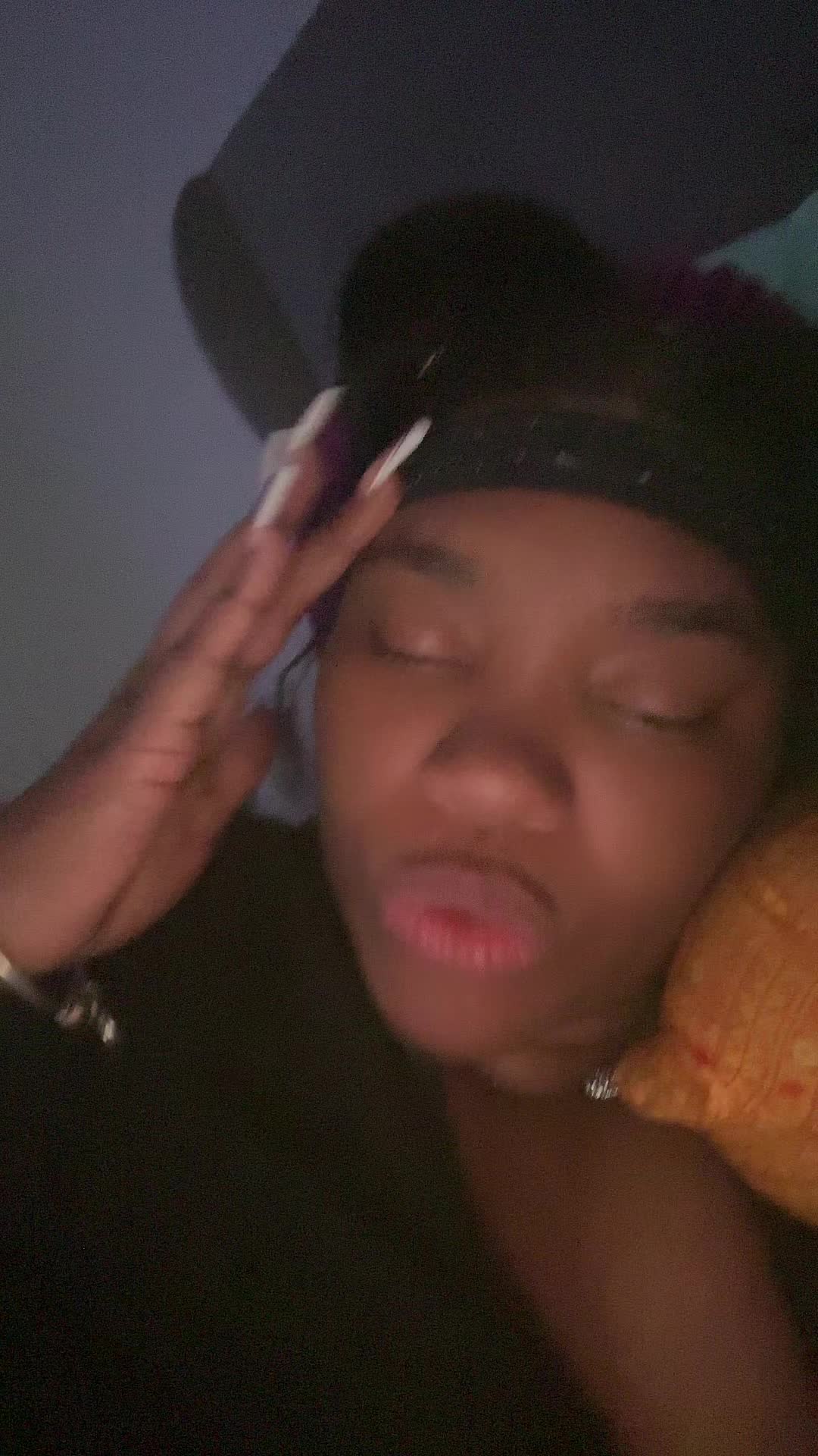 @niyabrione