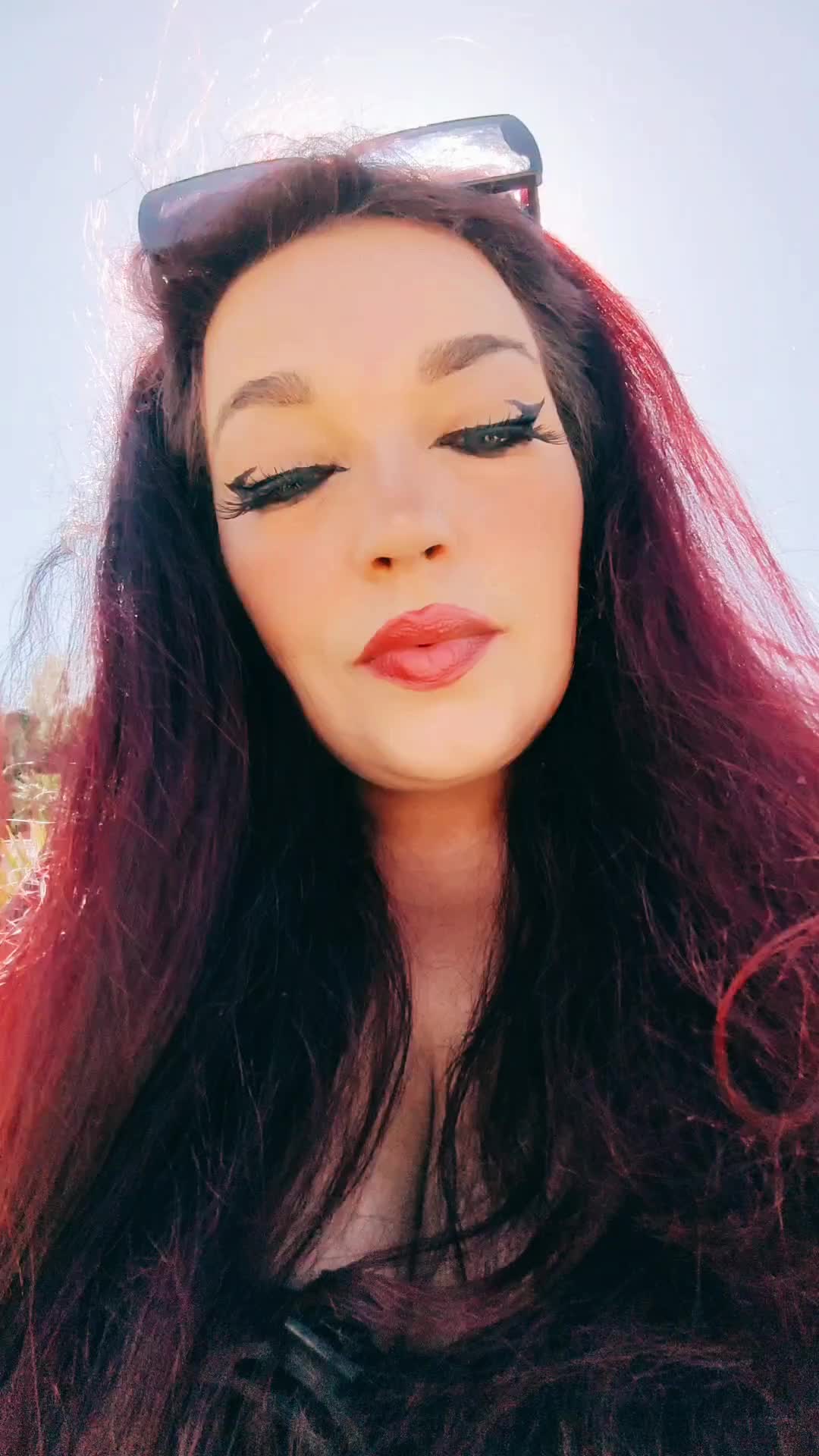 @Sabrina