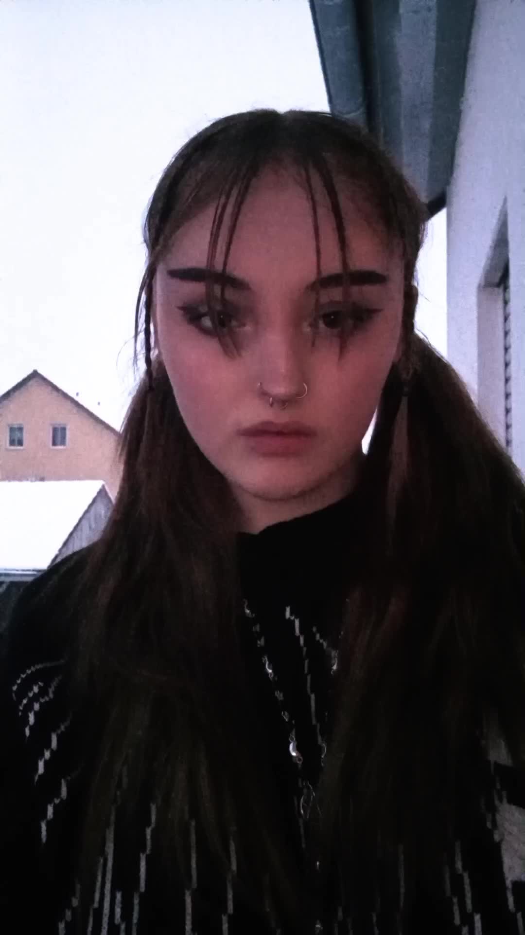 @♱ 𝖄𝖛𝖞 ♱