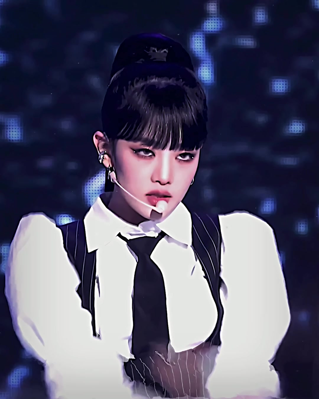 @𝐳