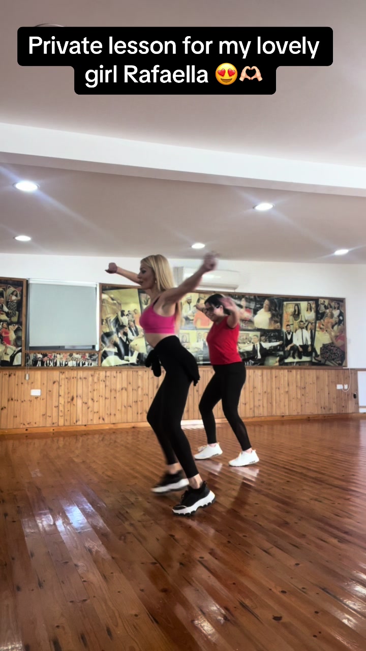 @Elina Komninou