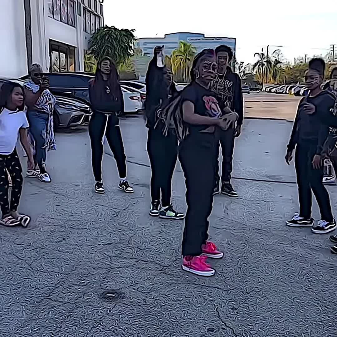 @𝐓𝐬𝐪