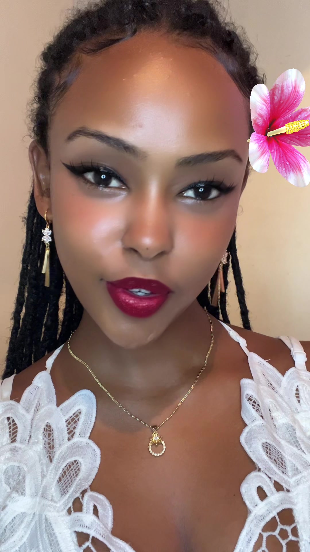 @Iamtonia