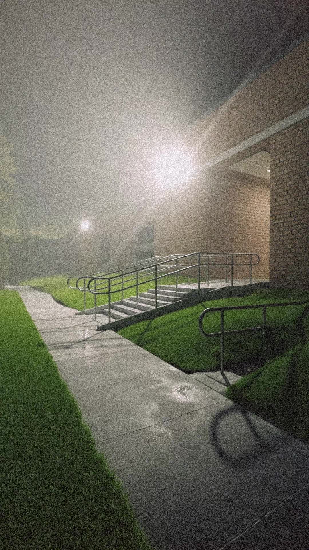 @￼