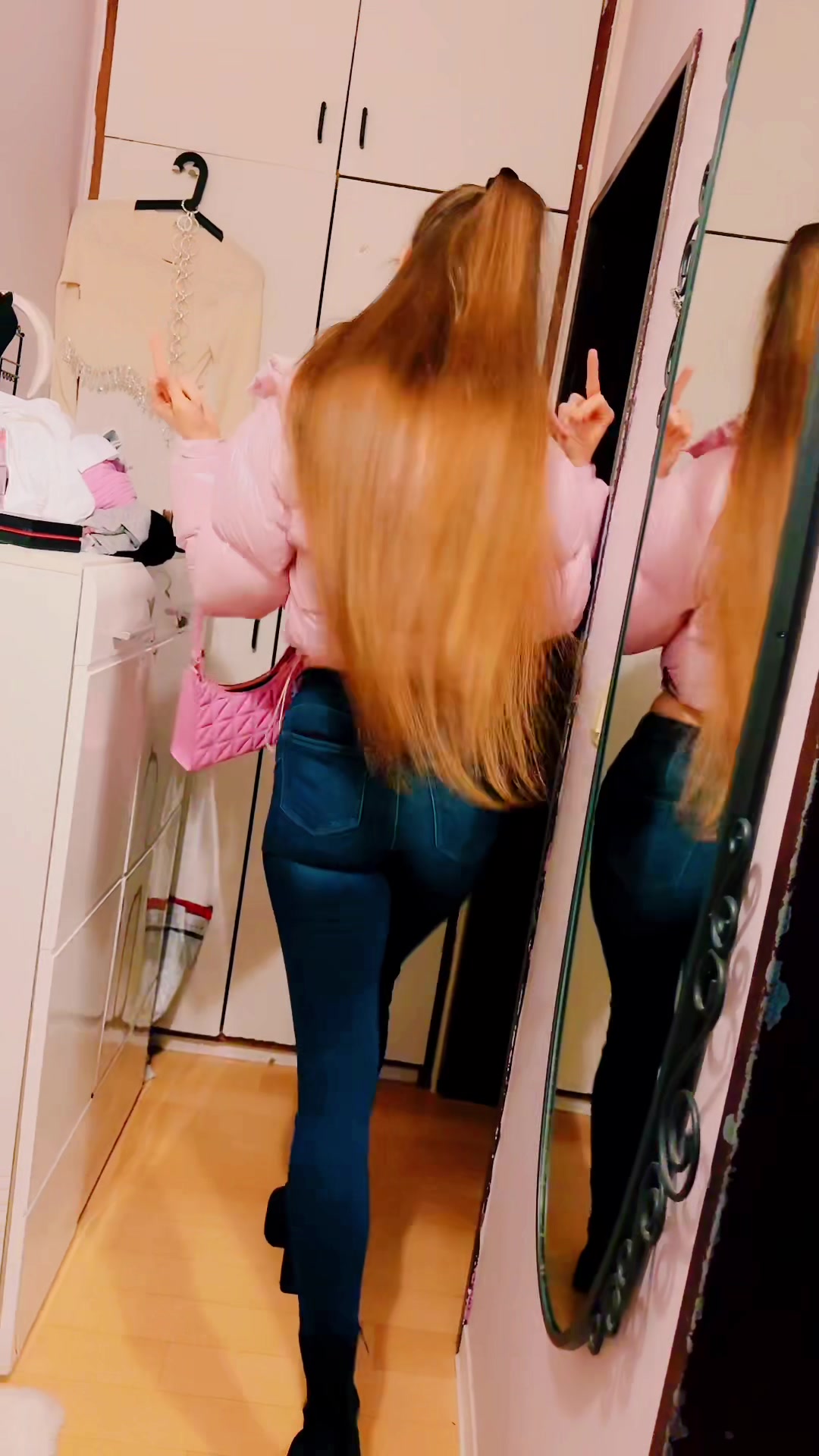 @💜🩰 𝓑𝓮𝓵𝓵𝓪 💜🩰