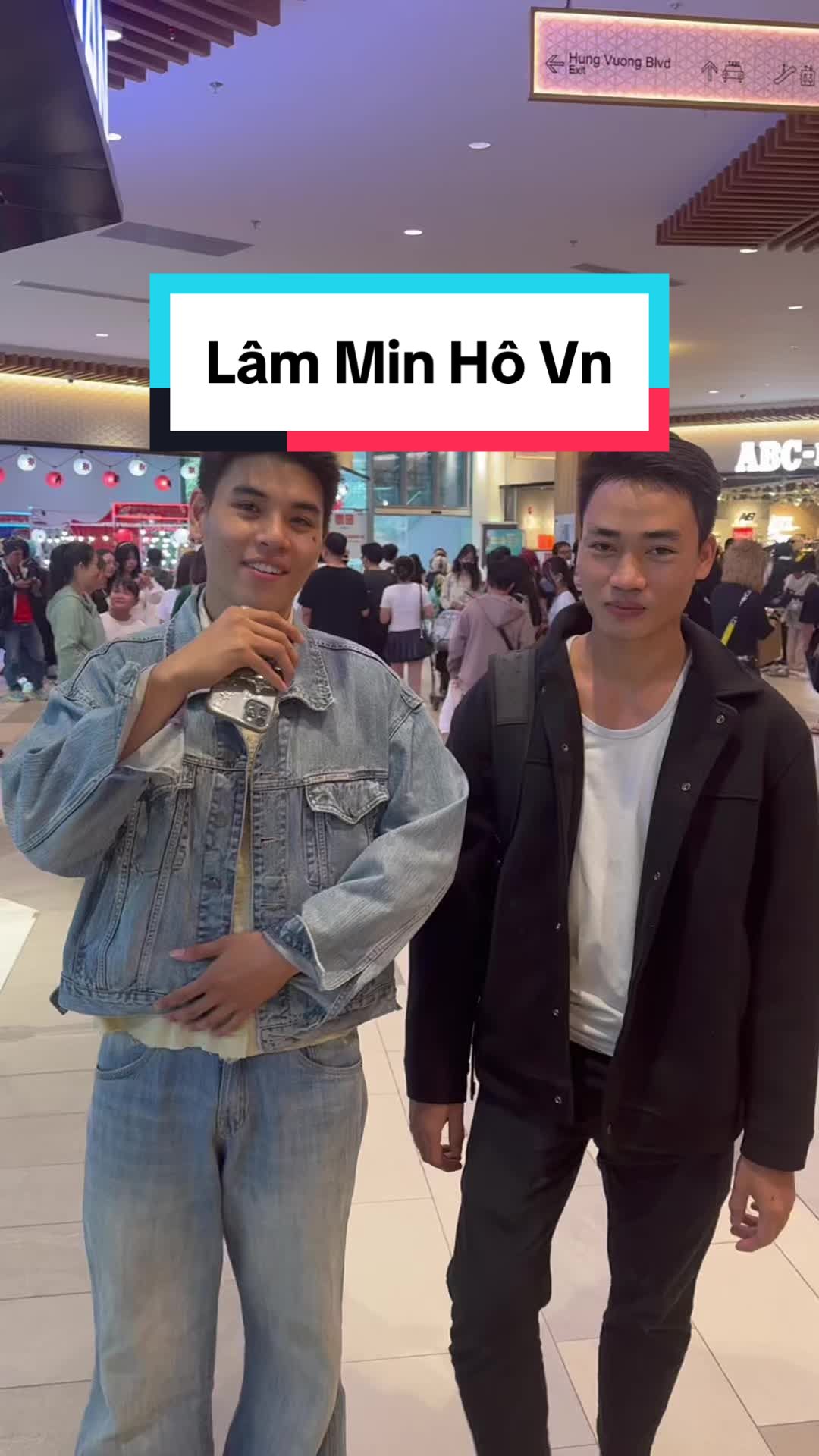 @Ng&agrave;i Qu&aacute;i Th&uacute;uuuu