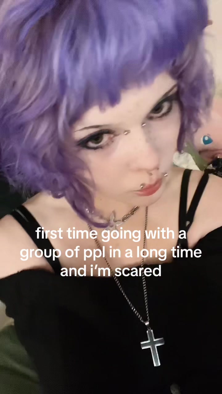 @kneesock