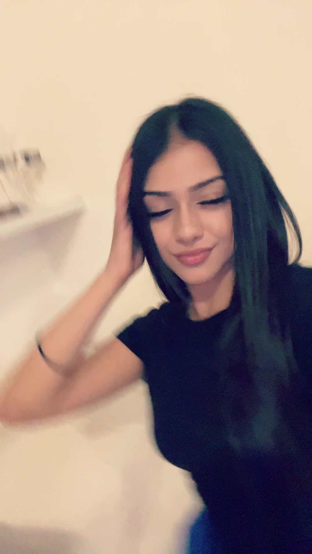 @Yasmina