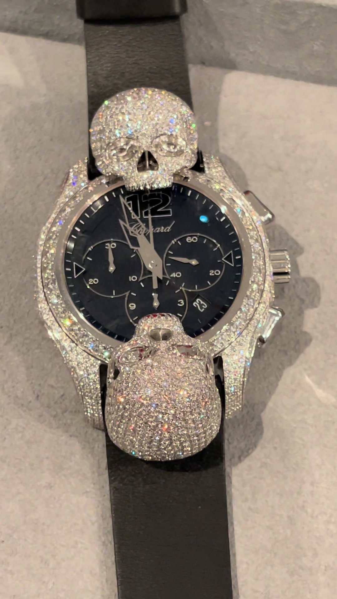 @Girls & Watches
