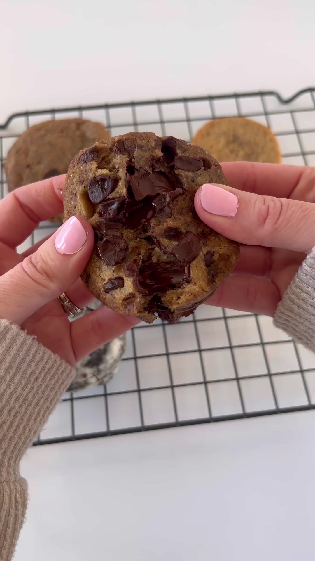 @DeLuscious Cookies