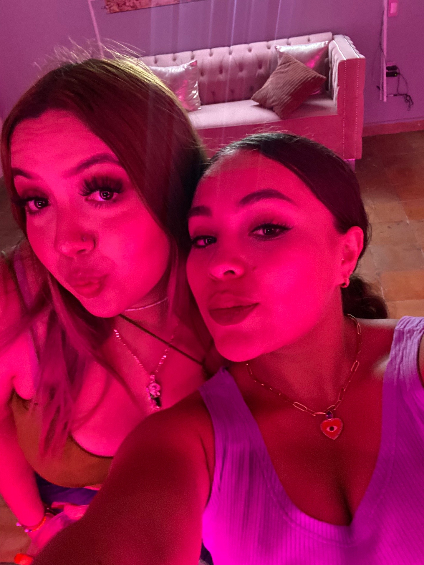 @Lara 🎀