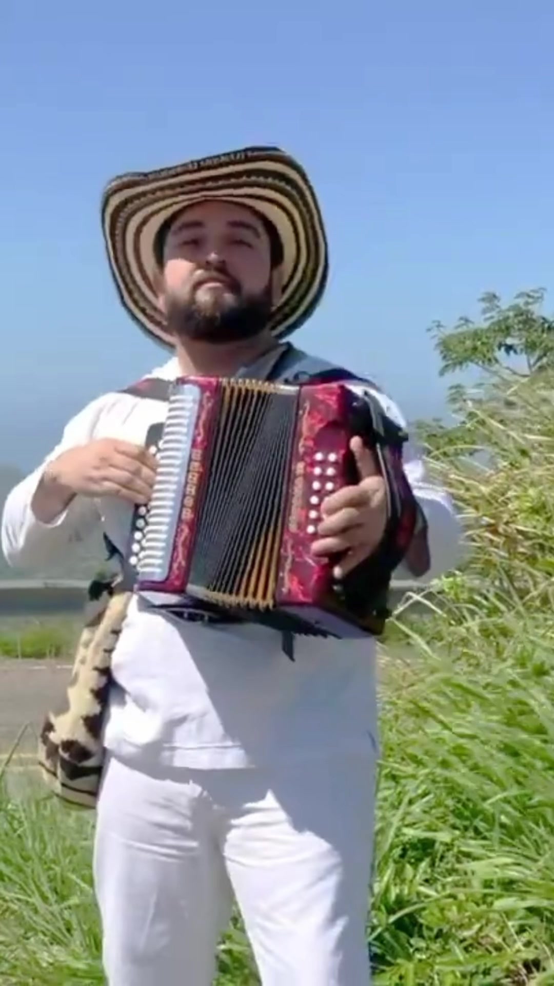 @Kikeo