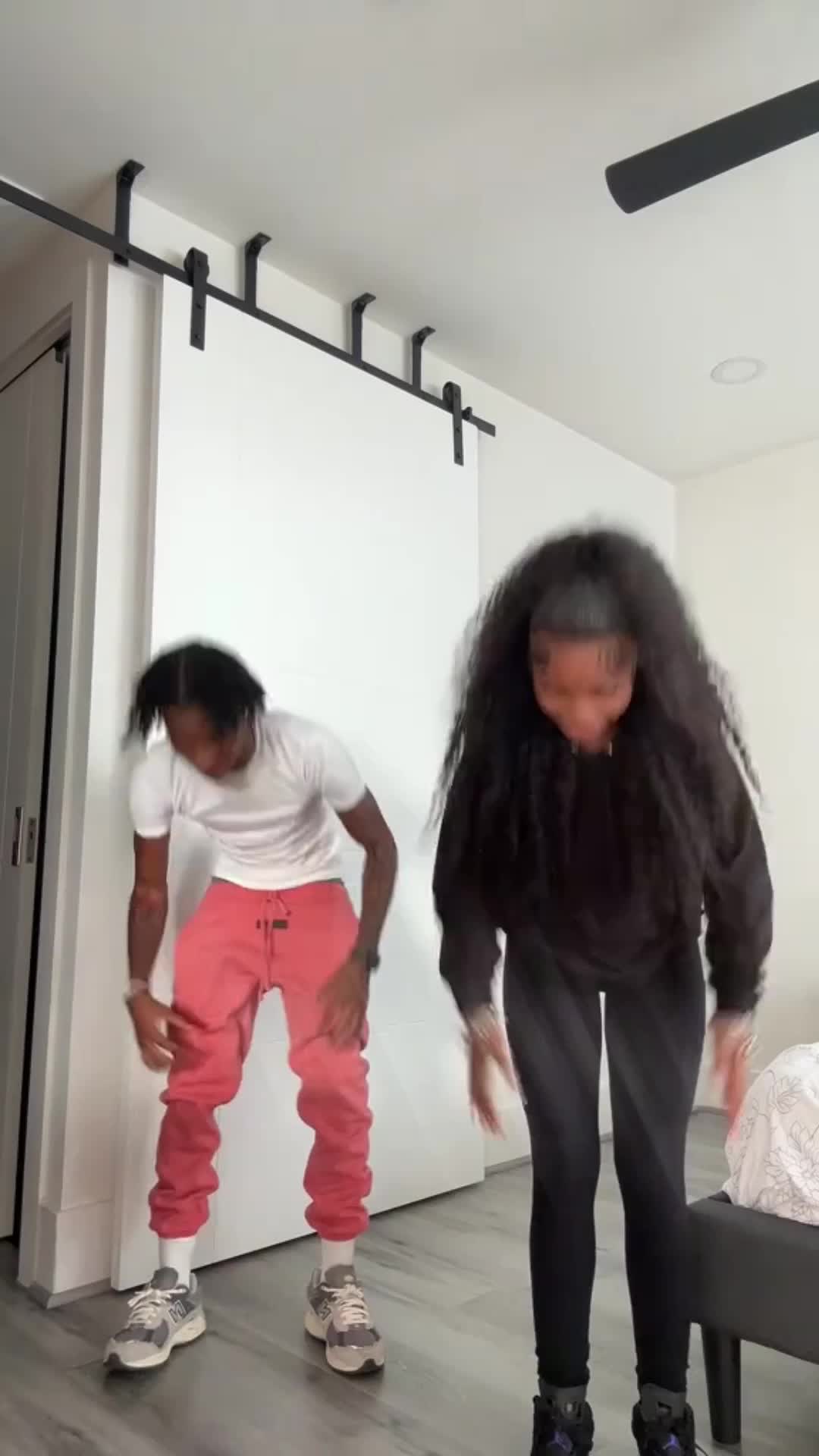 @miayrr