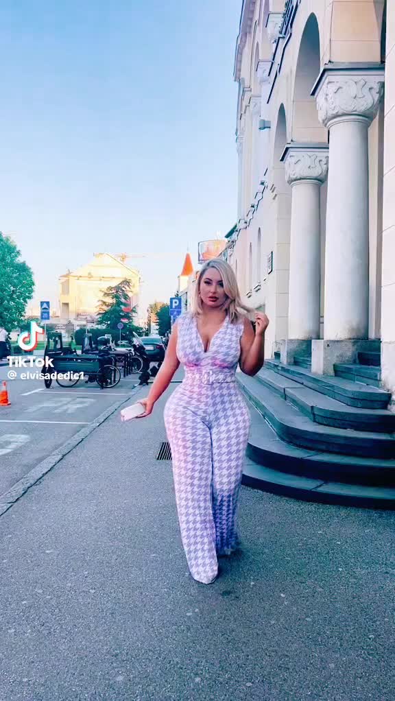 @Walktok