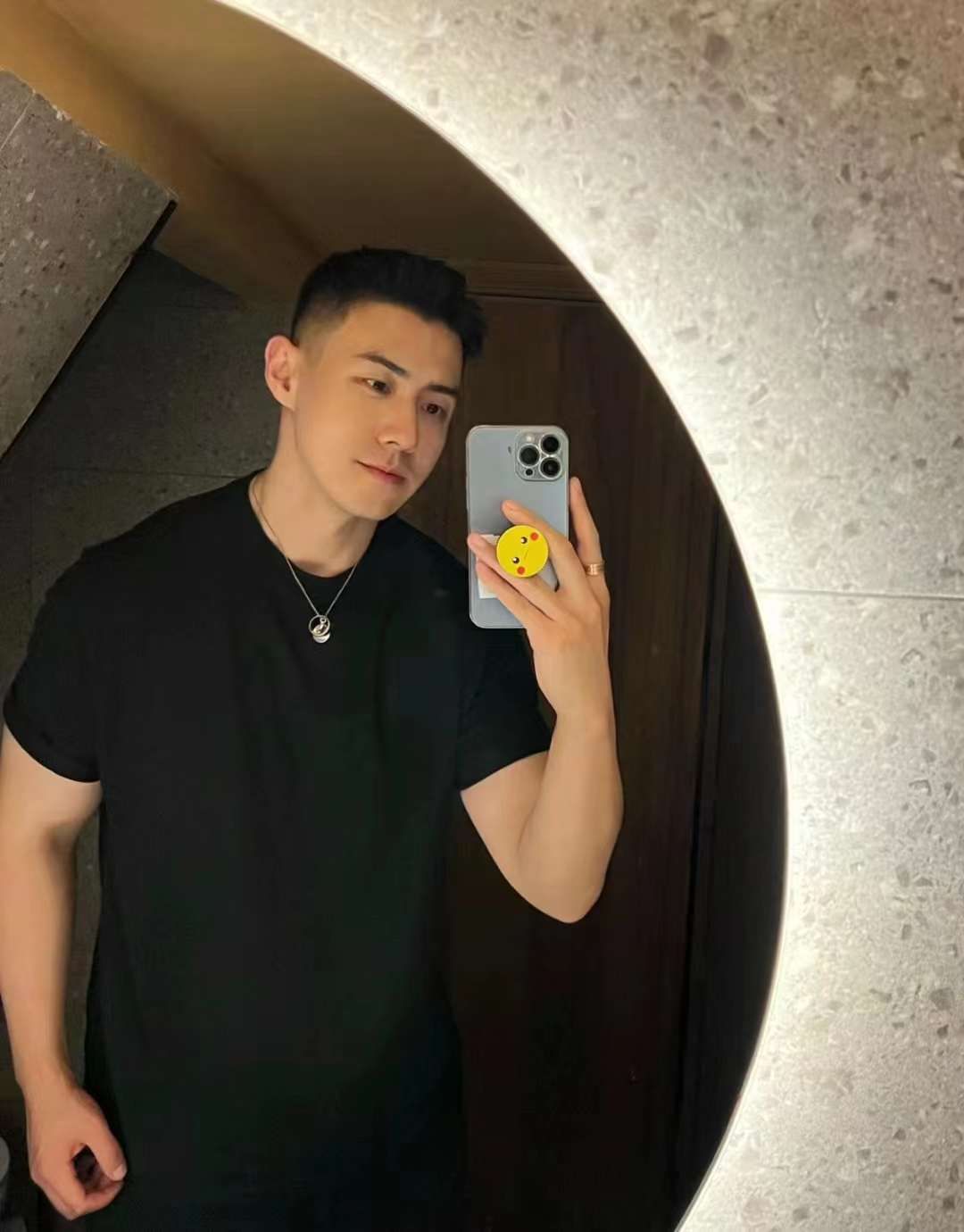 @英俊的中国男人