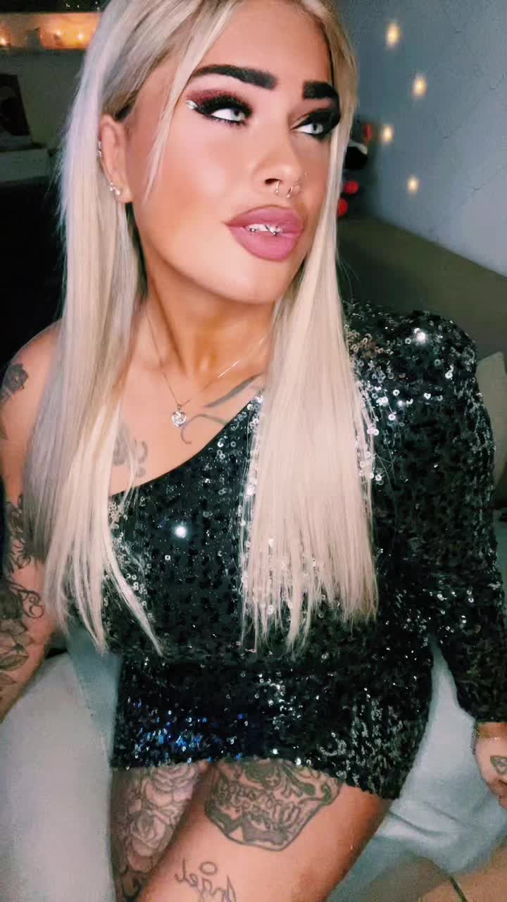@Lealein24