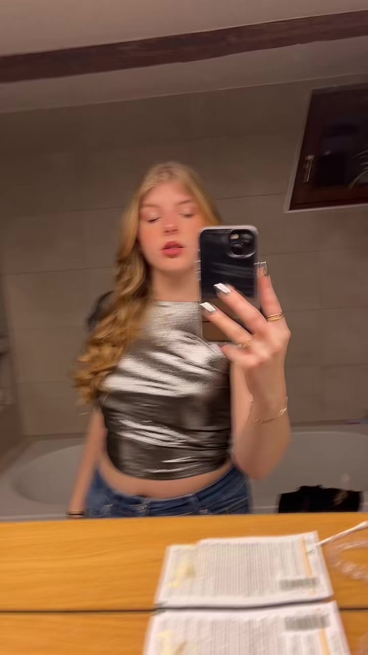 @anna👀