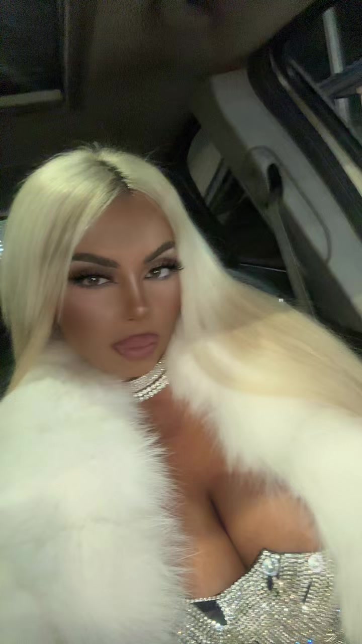 @👑Blonde👑